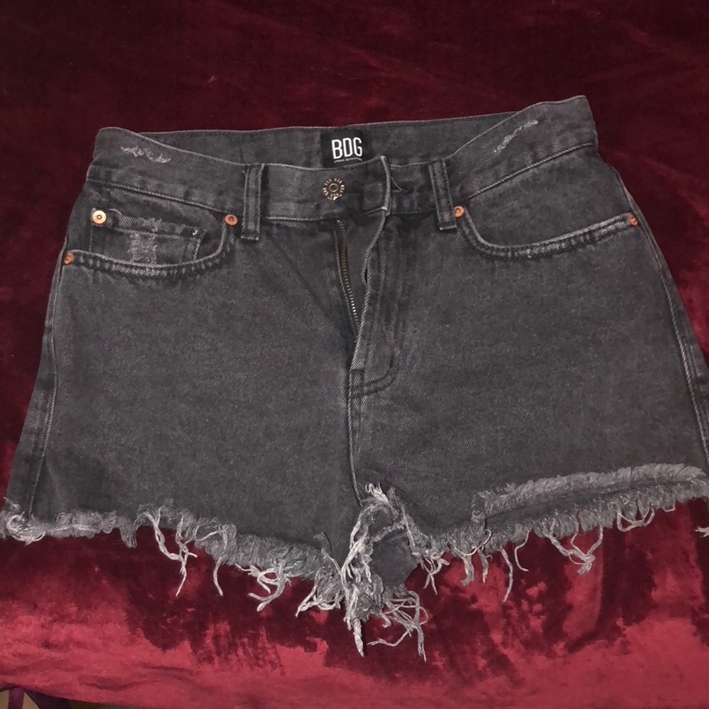 High waisted vintage wash shorts